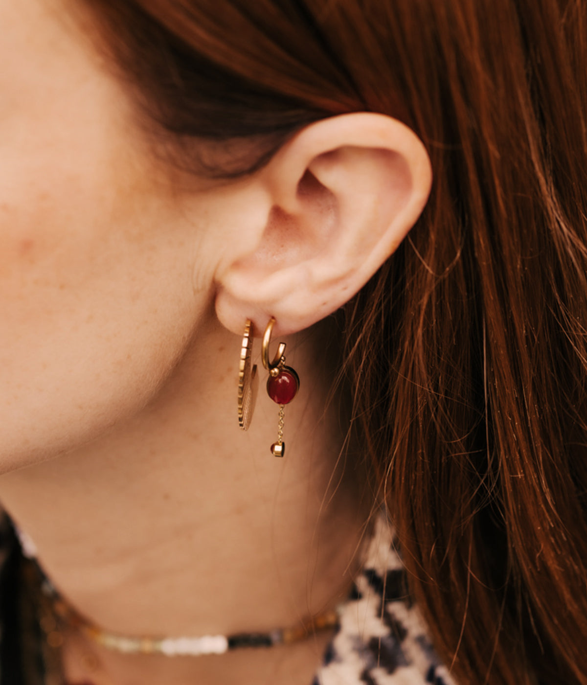 Boucles d'oreilles Baza (Acier doré)